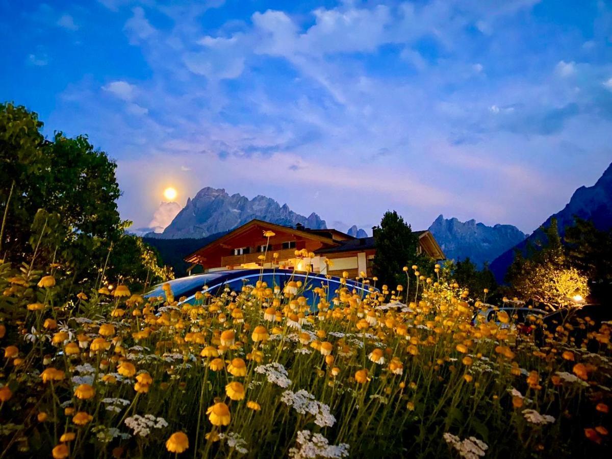 Hotel Holzer Sexten Exterior foto